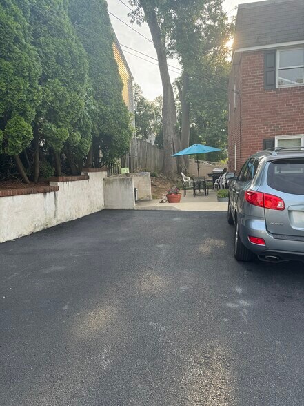 Building Photo - 118 3rd Ave