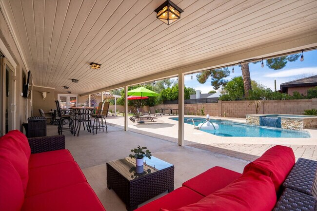 Building Photo - 14836 N Moon Valley Dr