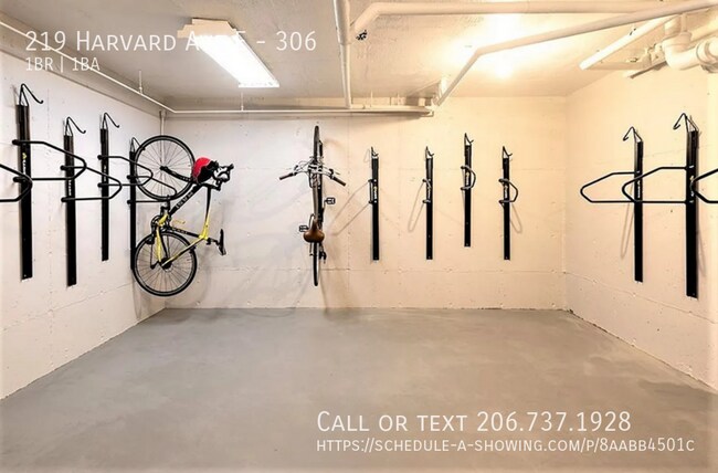 Building Photo - 219 Harvard Ave E