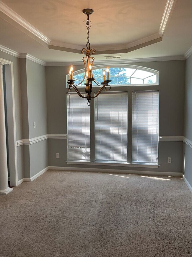 Building Photo - Beautiful 4BR Home In Bethesda Oaks !