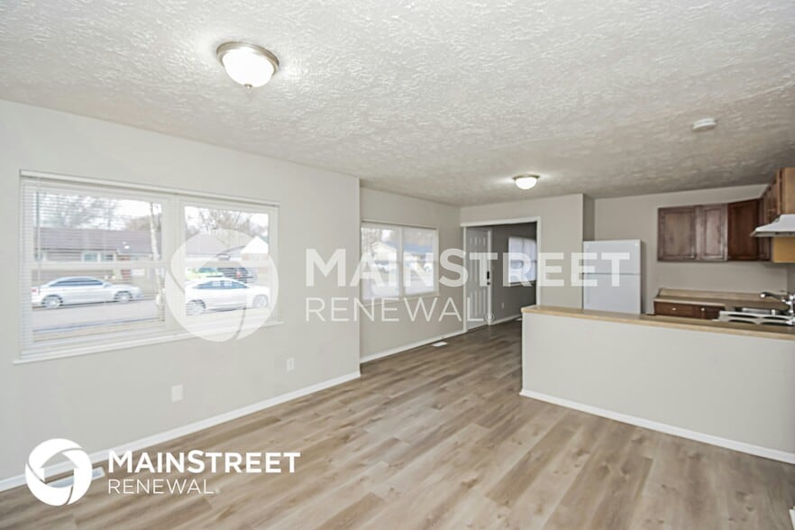 Building Photo - 9413 Rochelle Dr