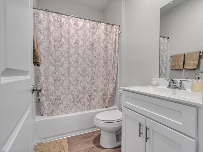 Building Photo - 25623 Balsamroot Dr