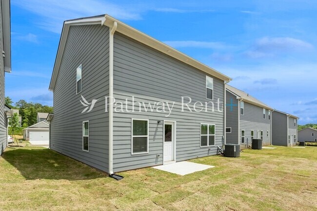 Building Photo - 608 Mackenzie Cv