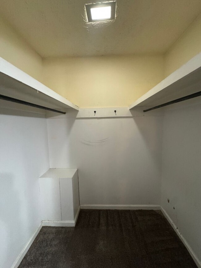 Building Photo - Charming 3 Bed 2.5 Bath Fayetteville Home
