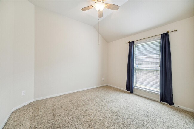Building Photo - 18703 Summercliff Ln