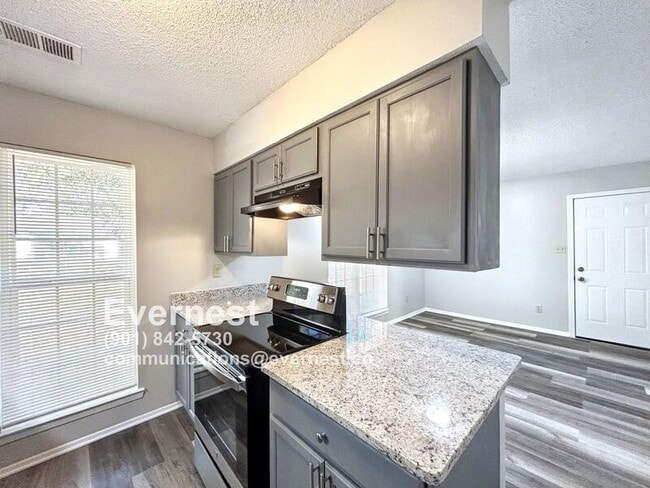 Building Photo - 6123 Kensington Cir