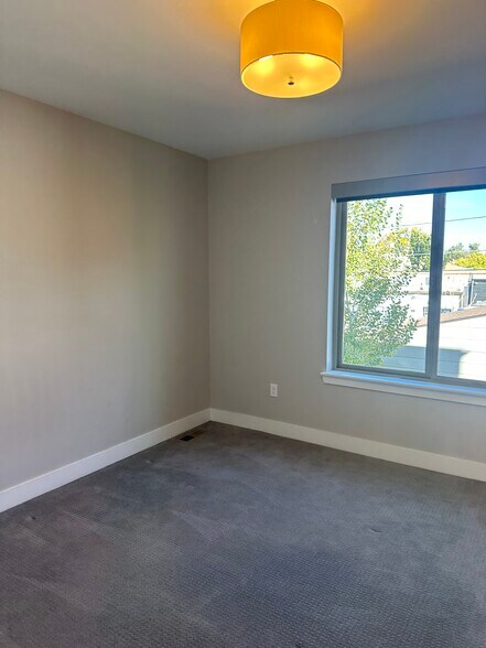 Building Photo - 3912 Utica St