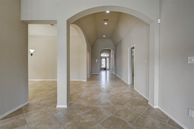 Building Photo - 26303 Crystal Cove Ln