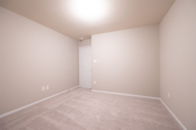 Building Photo - 9976 Western Ridge Way