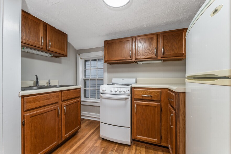 Building Photo - 20 Park Ave