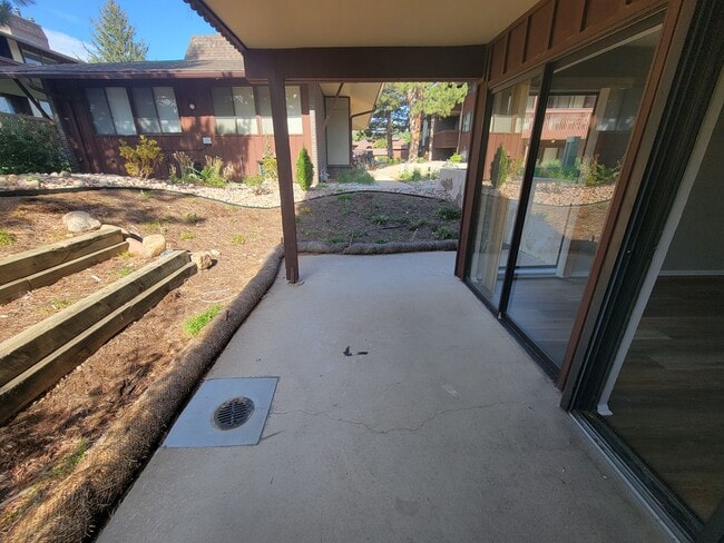 Building Photo - 500 Manhattan Dr