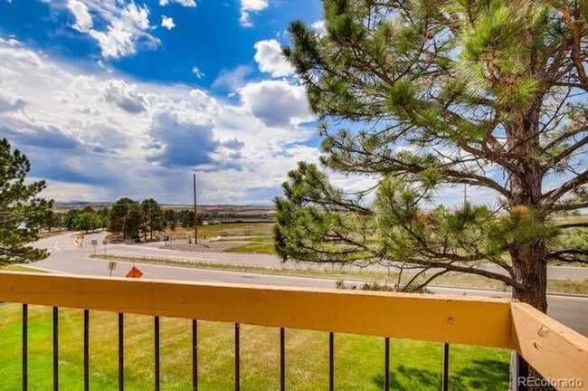 Building Photo - Beautifully Remodeled 3 bedroom Townhome in the Pinery.