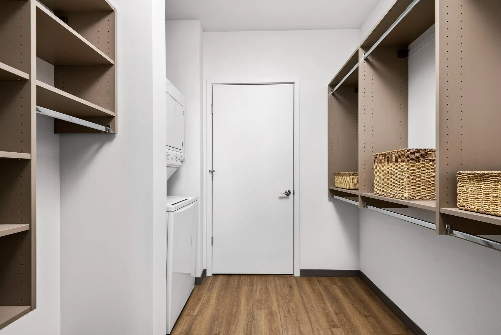 Building Photo - 710 S Seeley St