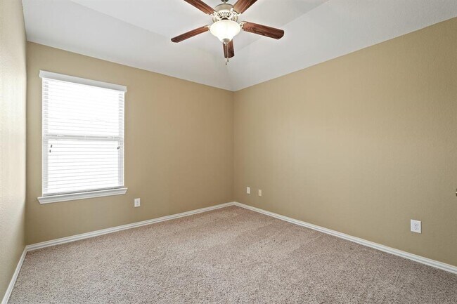 Building Photo - 13839 Rosemere Ln