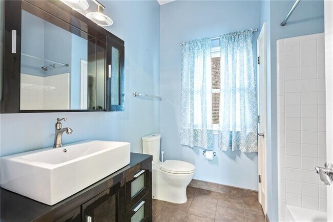 Building Photo - 2313 Attaway Walk