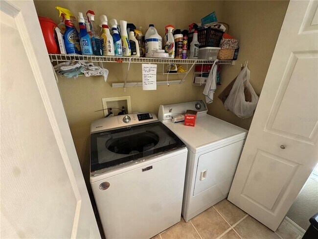 Building Photo - 5025 SW 91 Ct