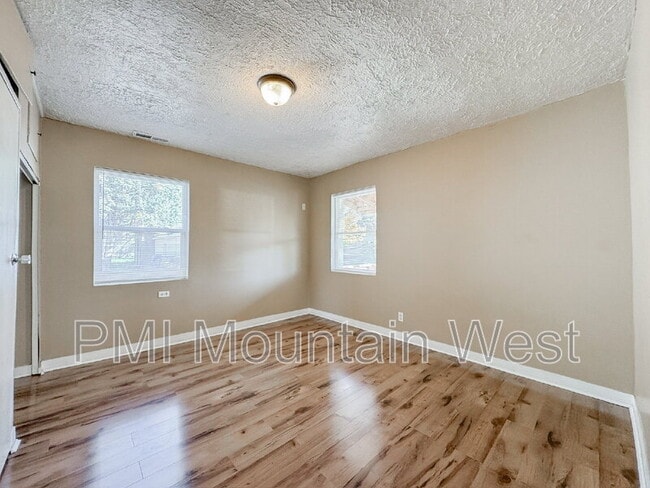 Building Photo - 3515 S 2300 E