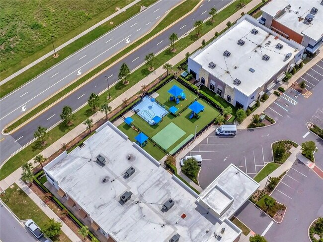 Building Photo - Stunning Fully Furnished 4 Bed Home with Resort-Style Community Amenities