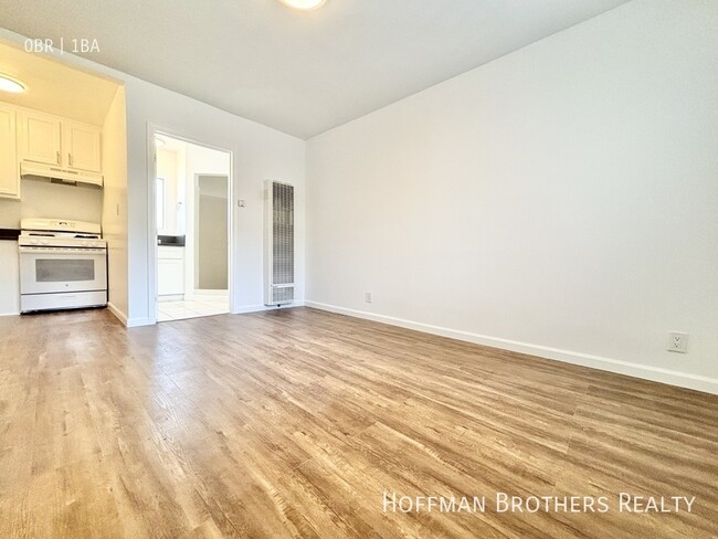 Building Photo - 6635 Etiwanda Ave