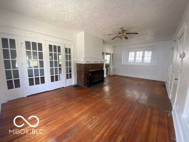 Building Photo - 1019 W 35th St