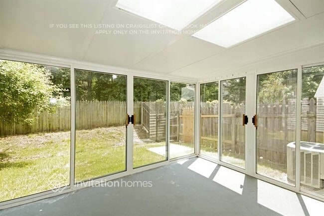 Building Photo - 1953 Brittania Cir