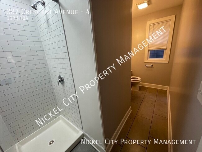 Building Photo - 387 Crescent Ave