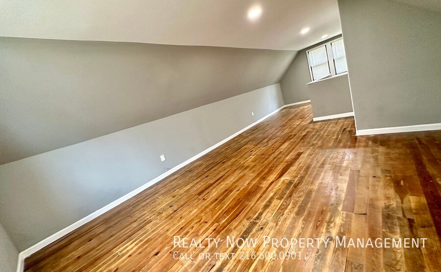 Building Photo - 1247 Argonne Rd