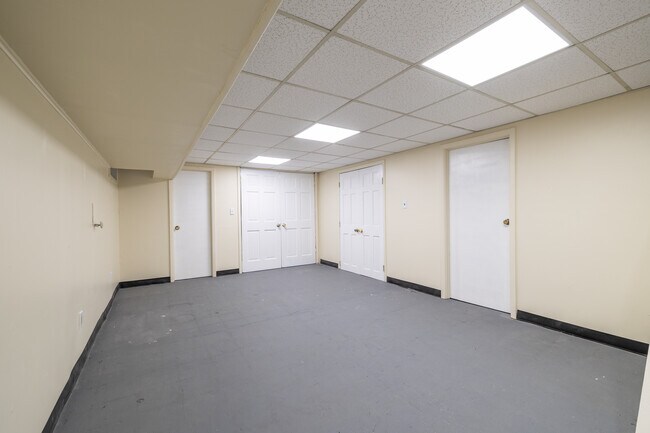 Building Photo - 25 Aldred Ave