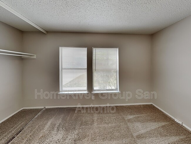 Building Photo - 9739 Hidden Brook