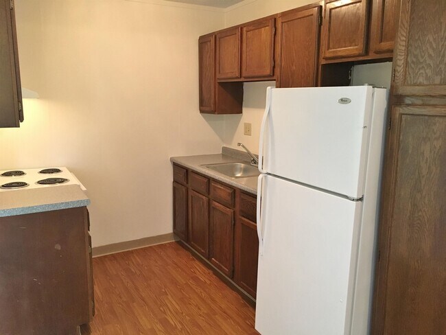 Building Photo - 3981 Brown Ave