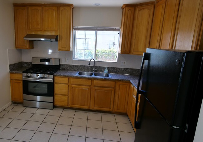 Building Photo - 210 N Huntington Ave