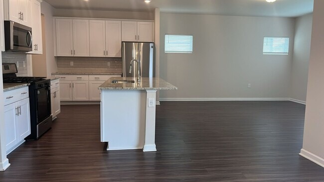 Building Photo - 128 Boone Lake Way