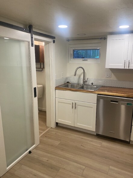 Building Photo - 4275 Whitman Ave N