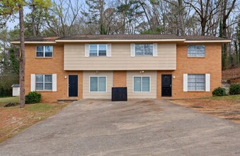 Building Photo - Spacious 4 Bedroom Home in Desirable East Brainerd! - $500 off First Month Rent!