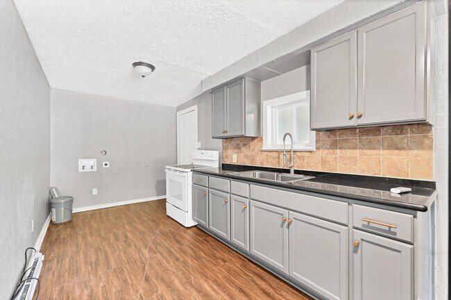 Building Photo - 601 Booker T Washington St