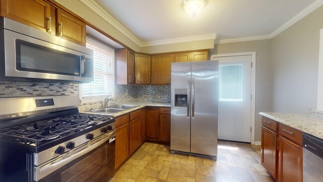 Building Photo - 331 Frey Ln