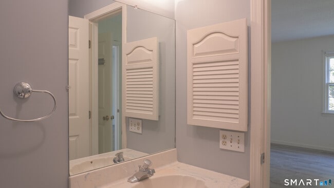 Building Photo - 23 Derbyshire