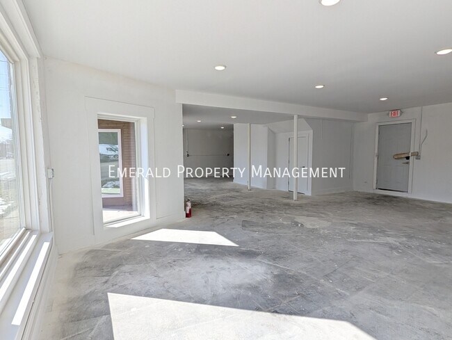 Building Photo - 2737 11th St