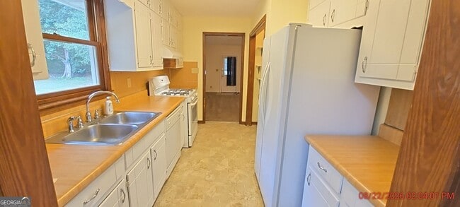 Building Photo - 205 Winston Dr