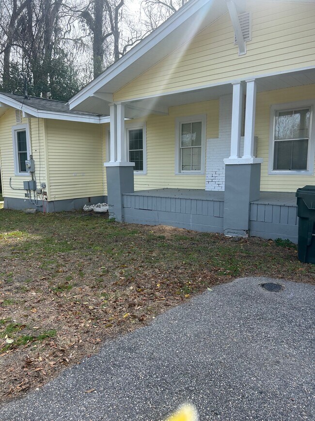 Building Photo - 2201 4th Ave