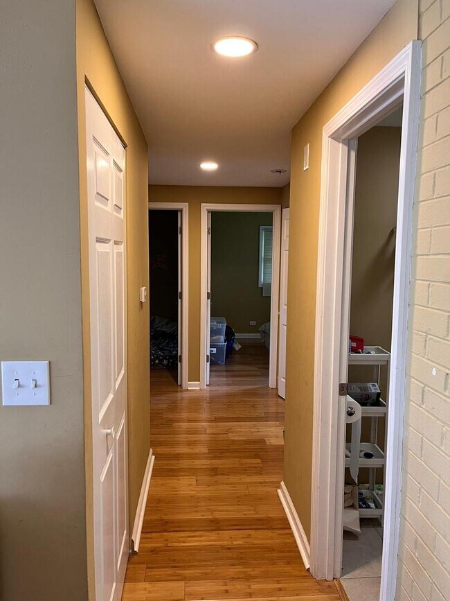 Building Photo - 236 Wellesley Ct