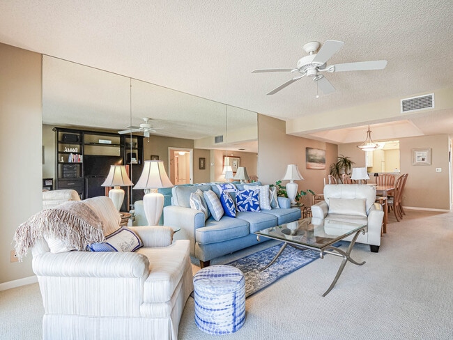 Building Photo - 3939 Ocean Dr