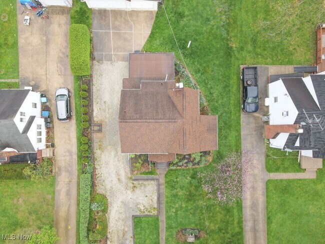 Building Photo - 3221 Killian Rd