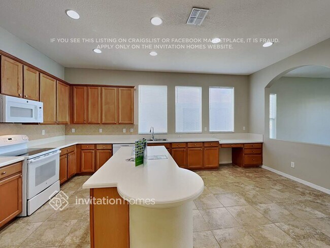 Building Photo - 2325 125th Dr E