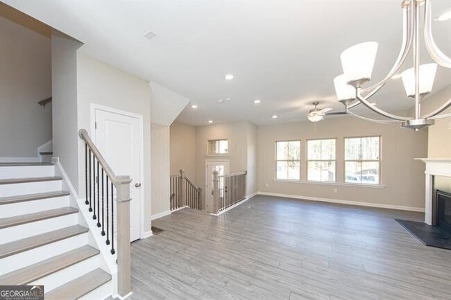 Building Photo - 272 Commons Ave