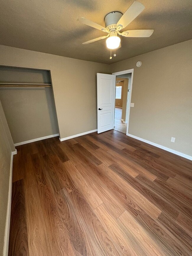 Building Photo - 4130