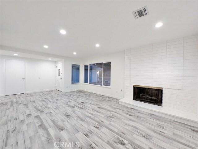 Building Photo - 12319 Woodley Ave