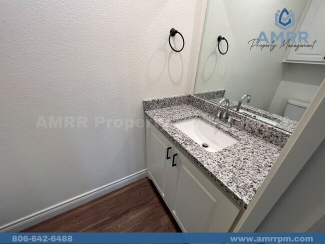 Building Photo - Easy Living with AMRR: Beautiful 4-Bedroom Home Near HEB
