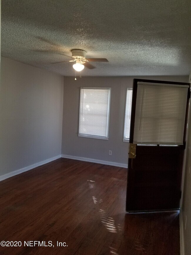 Building Photo - 1901 Pullman Ct