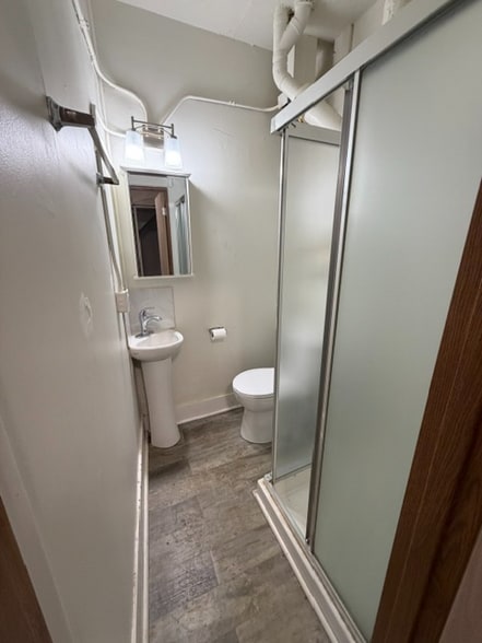 Building Photo - 708 Mills St